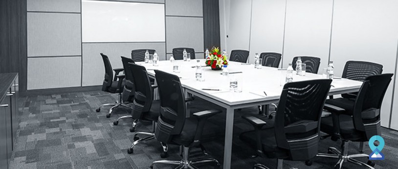 5 Must-Have Essential Items for Meeting Room