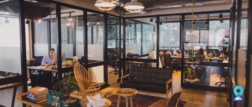 Why is connectivity important for a coworking space in Delhi?