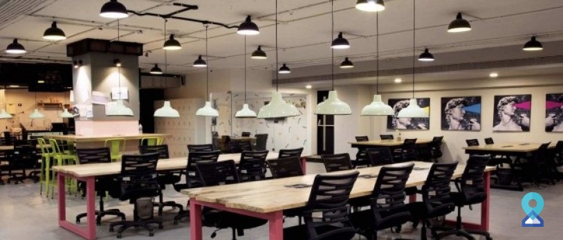 What are some office space etiquettes in Mumbai?