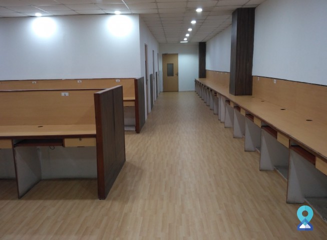 Business Centre in Sector 63, Noida