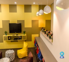 Shared Space in Sector 63, Noida